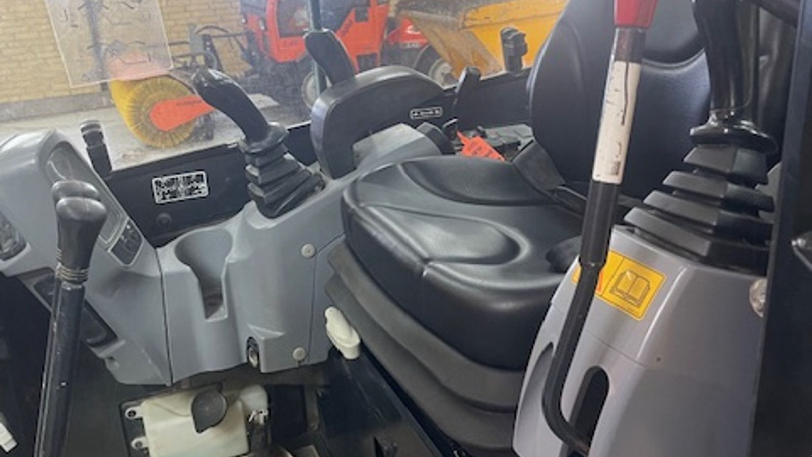 Bagger от тип Kubota U27-4, Gebrauchtmaschine в Videbæk (Снимка 3)