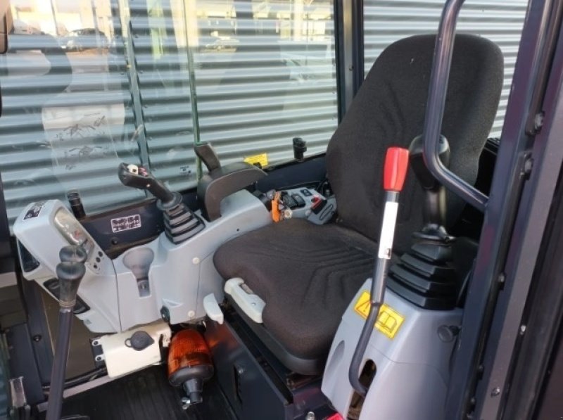 Bagger del tipo Kubota u27-4, Gebrauchtmaschine In Fårevejle (Immagine 7)