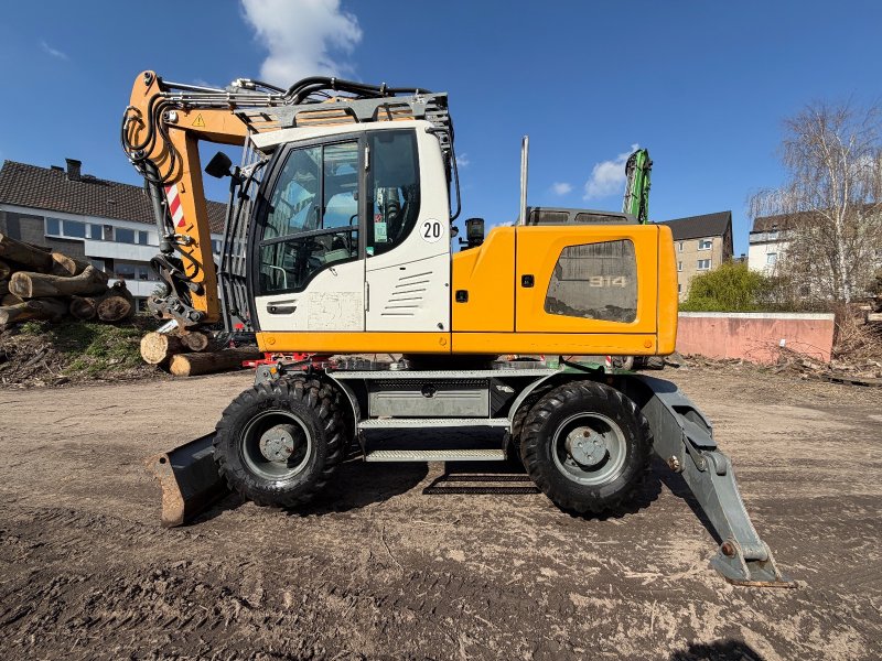 Bagger des Typs Liebherr A 914 B Litronic, Gebrauchtmaschine in Bochum (Bild 1)