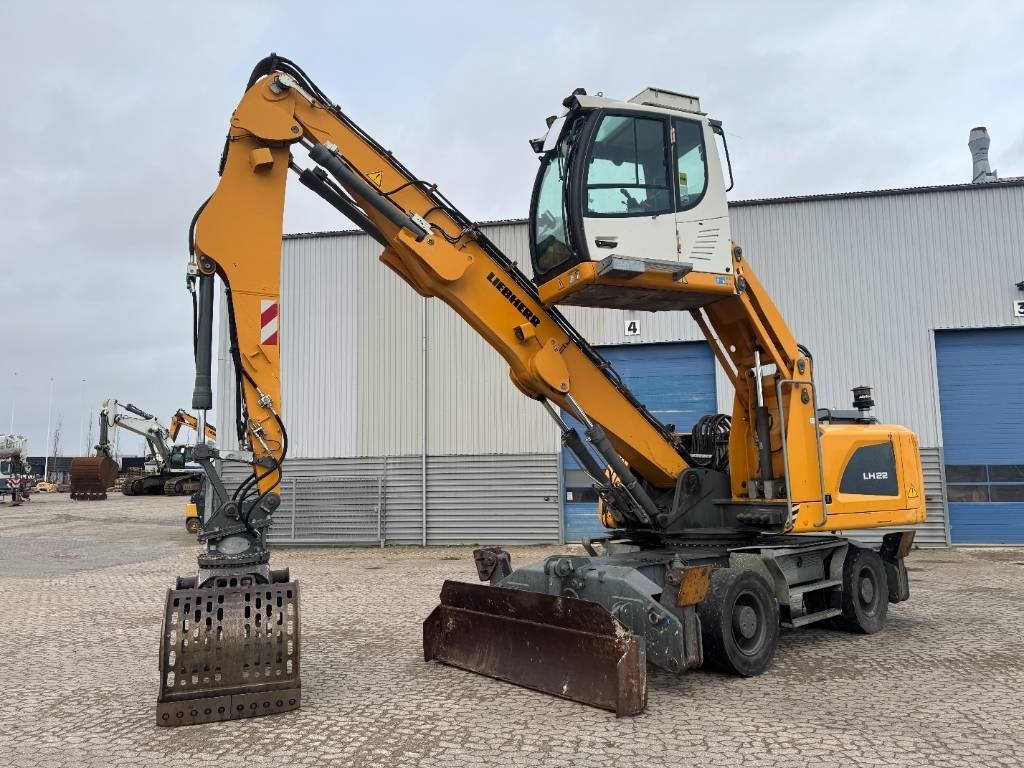 Bagger of the type Liebherr LH 22 M, Gebrauchtmaschine in Vojens (Picture 2)