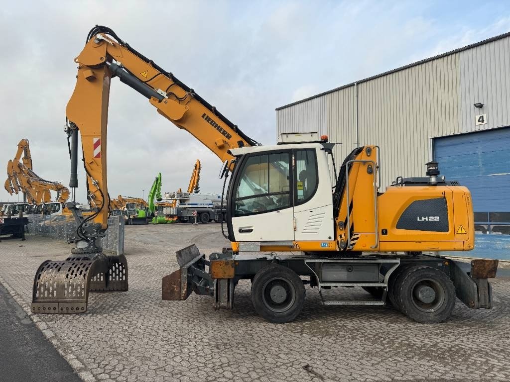 Bagger of the type Liebherr LH 22 M, Gebrauchtmaschine in Vojens (Picture 8)