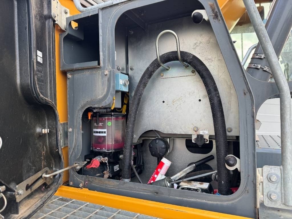 Bagger of the type Liebherr R 926, Gebrauchtmaschine in Vojens (Picture 12)