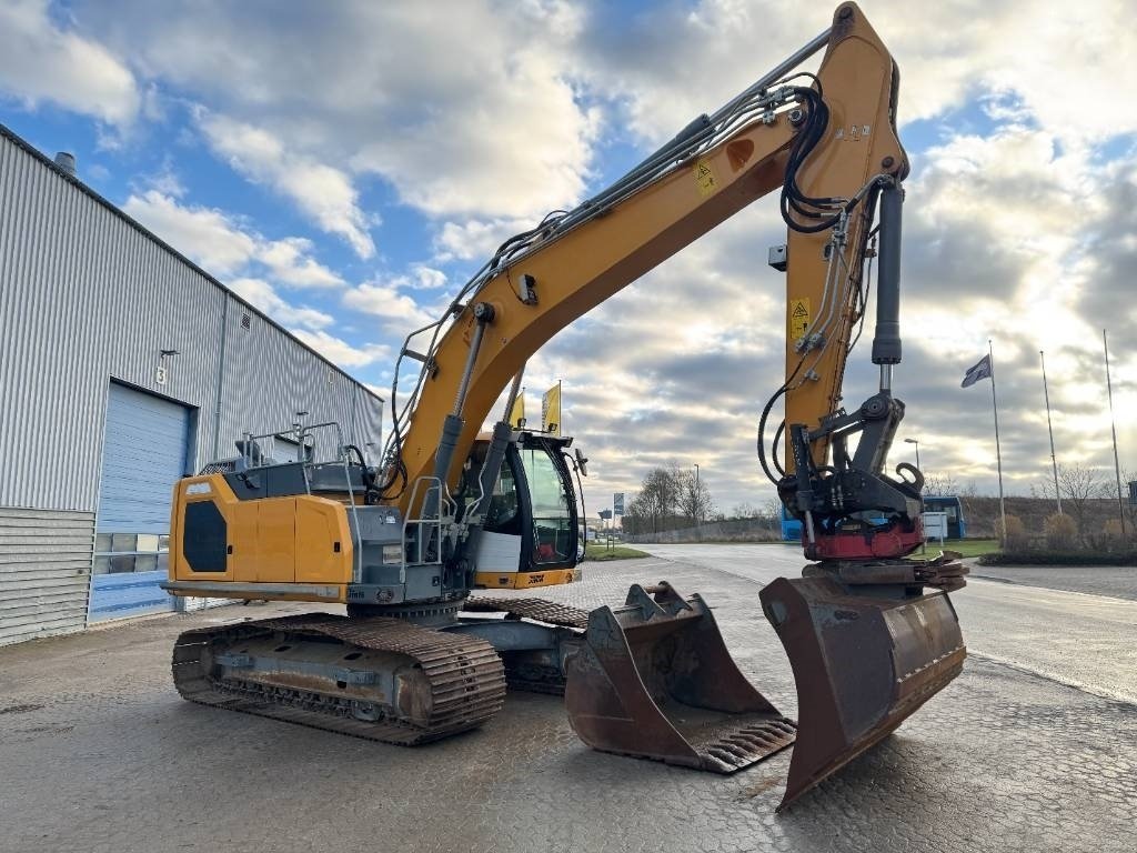 Bagger of the type Liebherr R 926, Gebrauchtmaschine in Vojens (Picture 4)