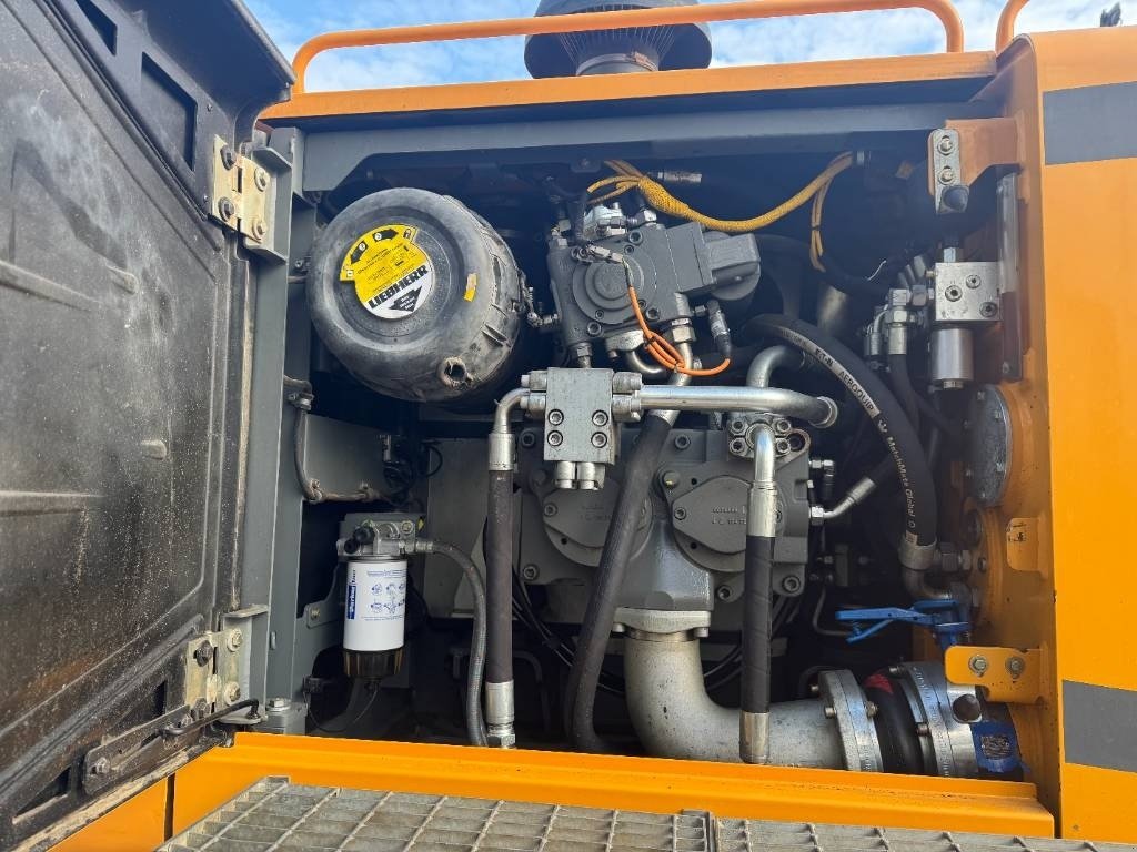 Bagger типа Liebherr R 946, Gebrauchtmaschine в Vojens (Фотография 22)