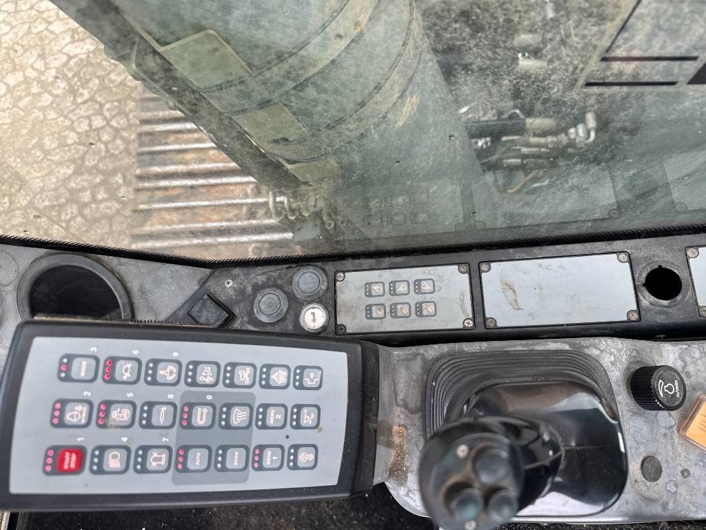 Bagger typu Liebherr R 946, Gebrauchtmaschine v Vojens (Obrázek 14)