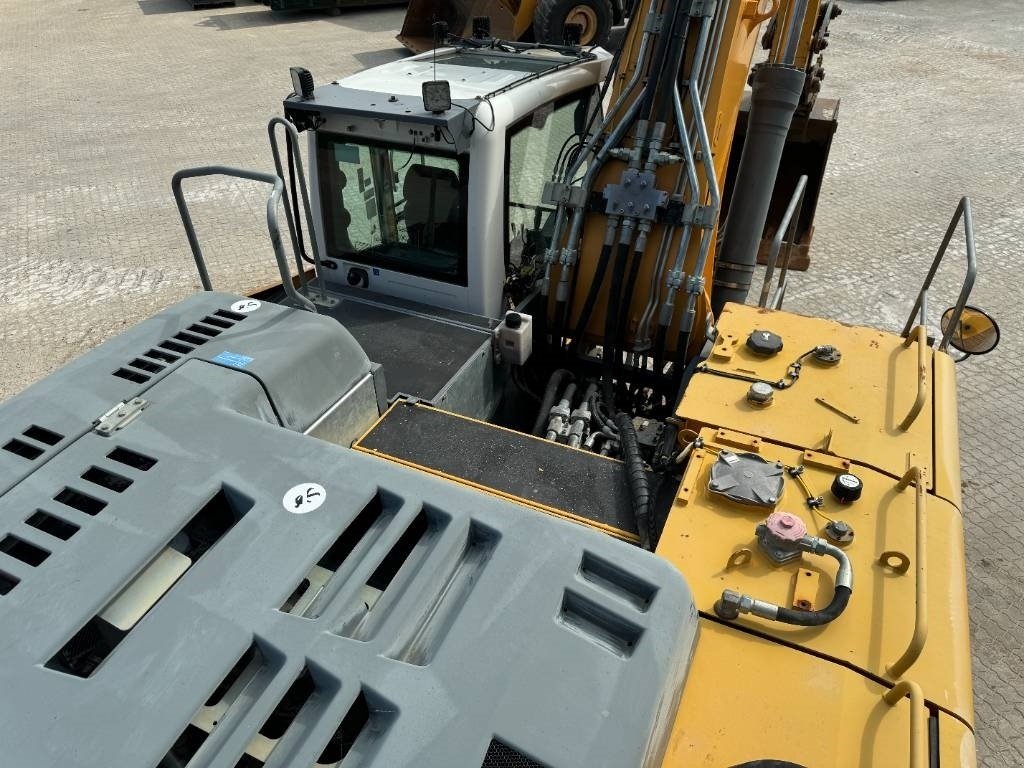 Bagger typu Liebherr R946 LC, Gebrauchtmaschine v Vojens (Obrázek 16)