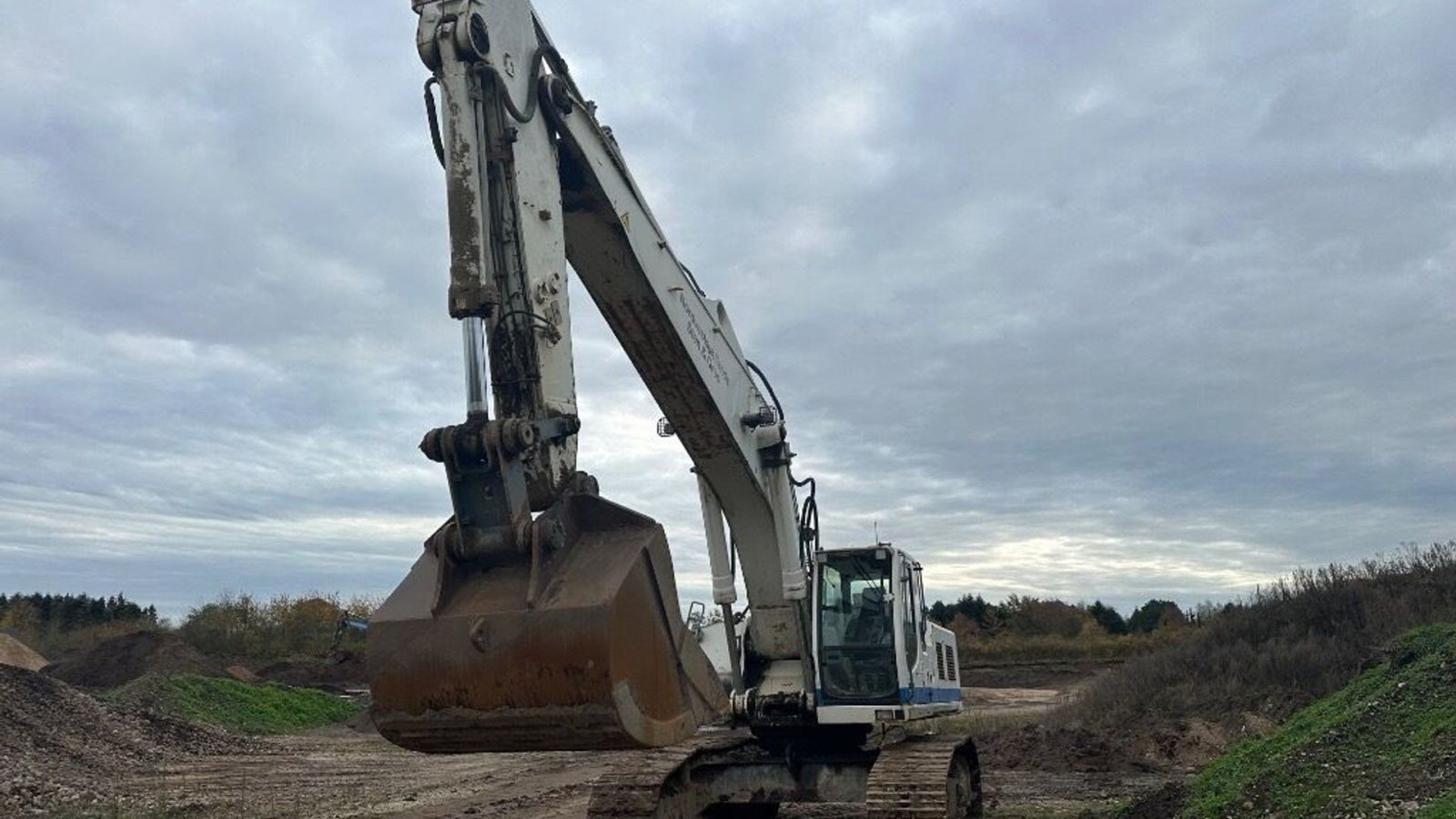 Bagger of the type Liebherr R954C, Gebrauchtmaschine in Rødovre (Picture 2)