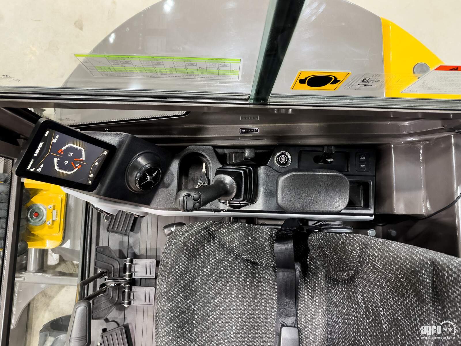 Bagger a típus LOVOL FR26F-u 5 years warranty, with Japanese main components, zero tail swing, Gebrauchtmaschine ekkor: Csengele (Kép 9)