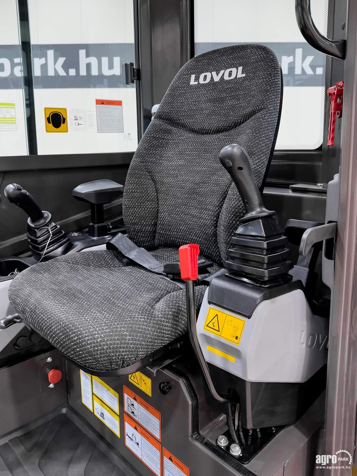 Bagger a típus LOVOL FR26F-u 5 years warranty, with Japanese main components, zero tail swing, Gebrauchtmaschine ekkor: Csengele (Kép 11)