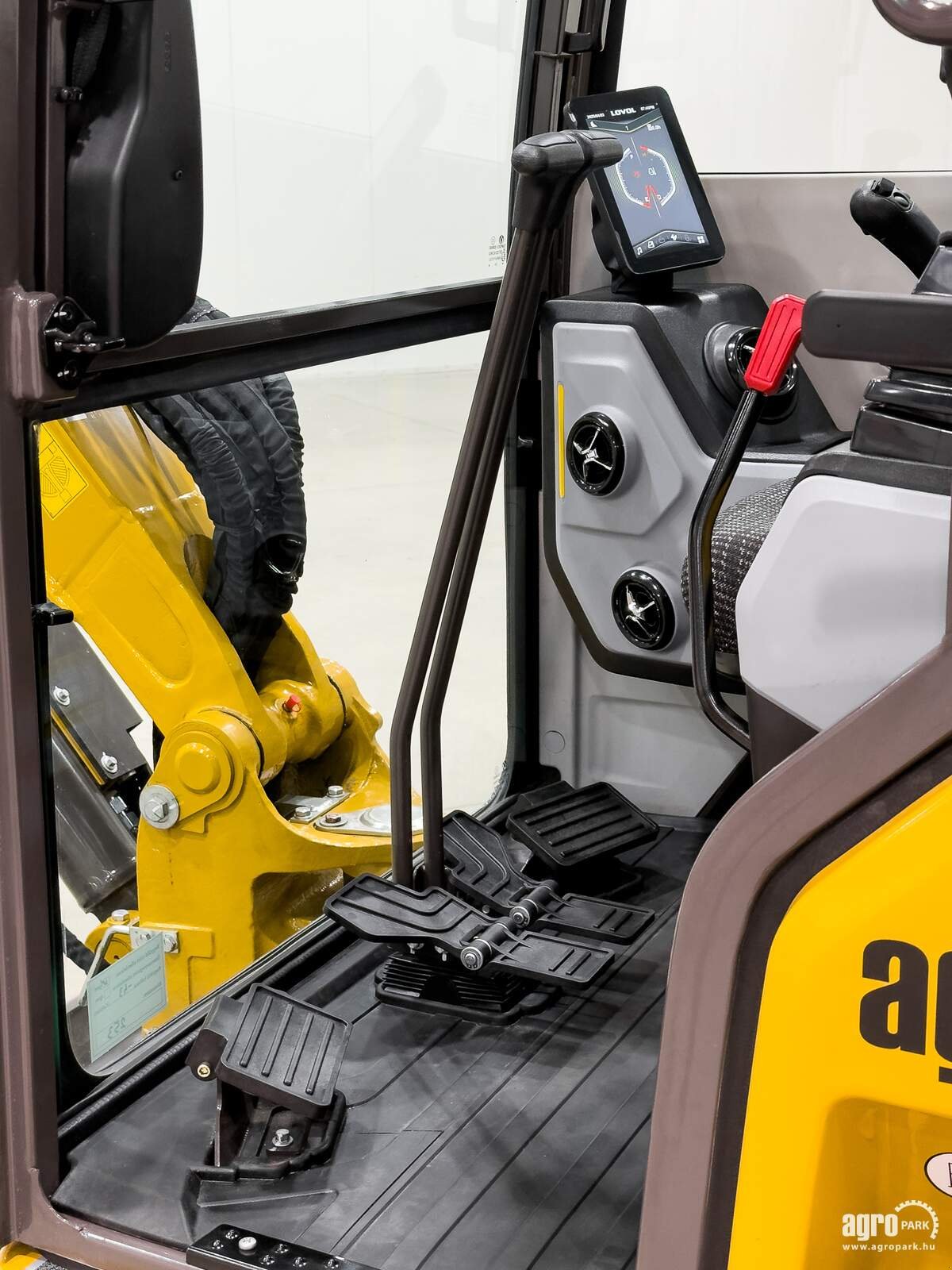 Bagger of the type LOVOL FR36F-u 5 years warranty, with Japanese main components, zero tail swing, Gebrauchtmaschine in Csengele (Picture 15)