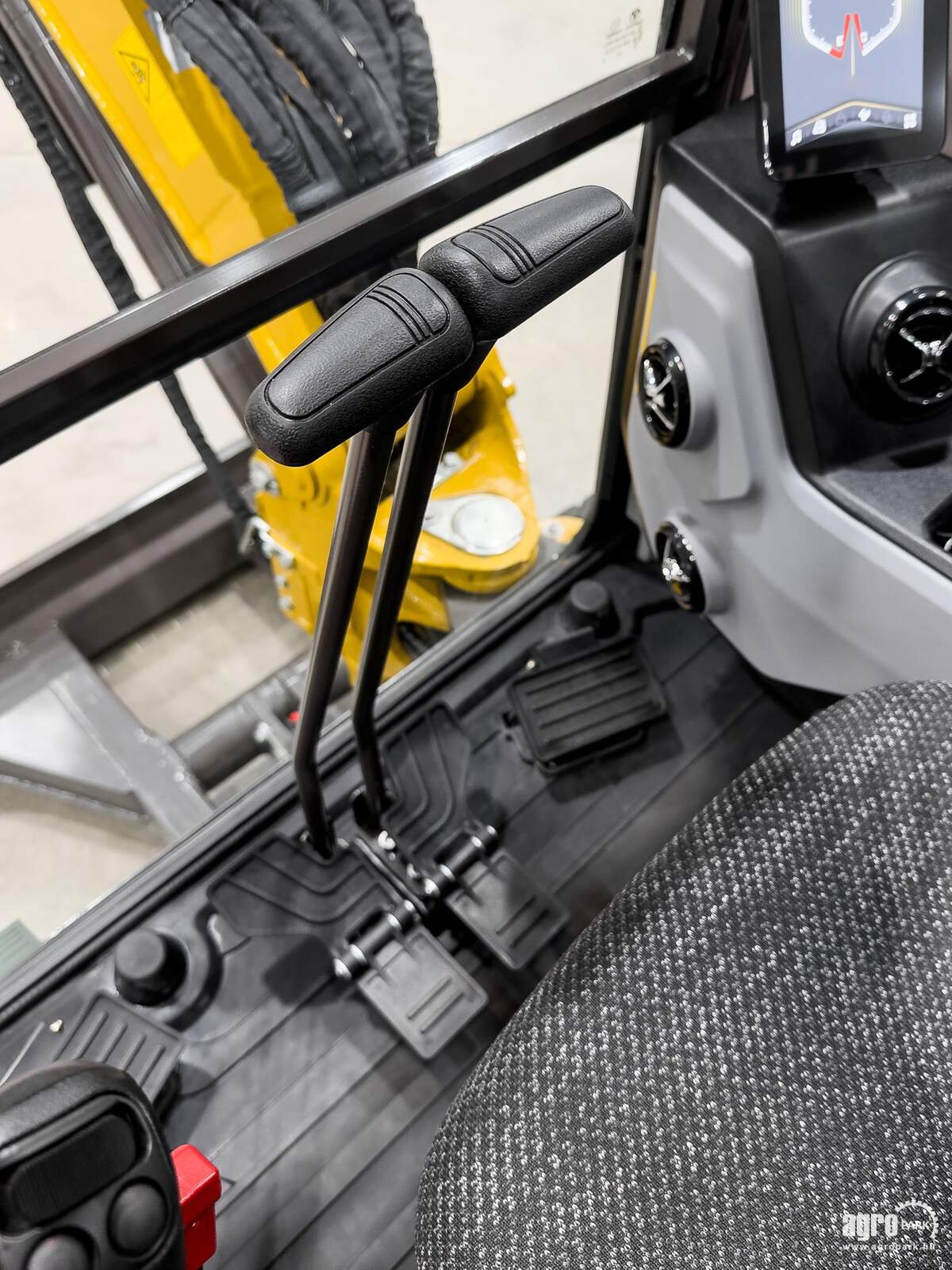 Bagger of the type LOVOL FR36F-u 5 years warranty, with Japanese main components, zero tail swing, Gebrauchtmaschine in Csengele (Picture 16)