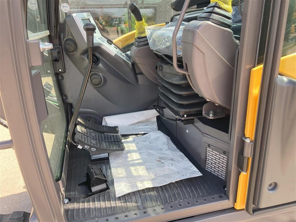 Bagger del tipo Mecalac 6 MCR 6 tons kompact minigraver på gu.bånd, Gebrauchtmaschine en Roslev (Imagen 23)