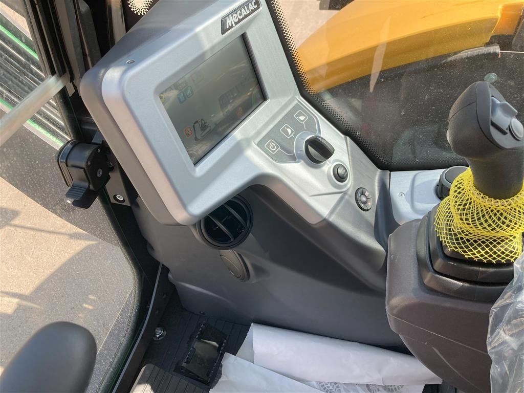 Bagger del tipo Mecalac 6 MCR 6 tons kompact minigraver på gu.bånd, Gebrauchtmaschine en Roslev (Imagen 25)