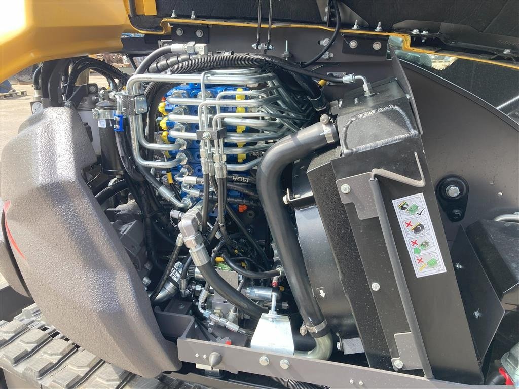 Bagger del tipo Mecalac 6 MCR 6 tons kompact minigraver på gu.bånd, Gebrauchtmaschine en Roslev (Imagen 19)