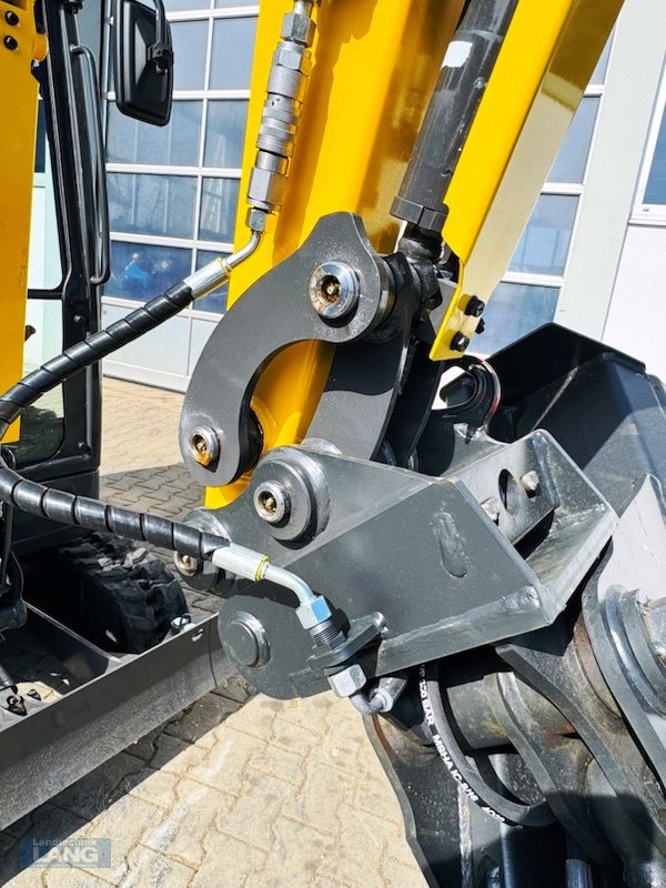 Bagger от тип New Holland E 19 C, Neumaschine в Rottenburg (Снимка 5)