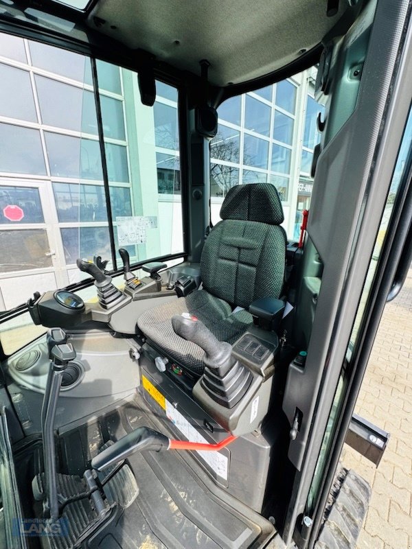 Bagger от тип New Holland E 25 C, Neumaschine в Rottenburg (Снимка 7)