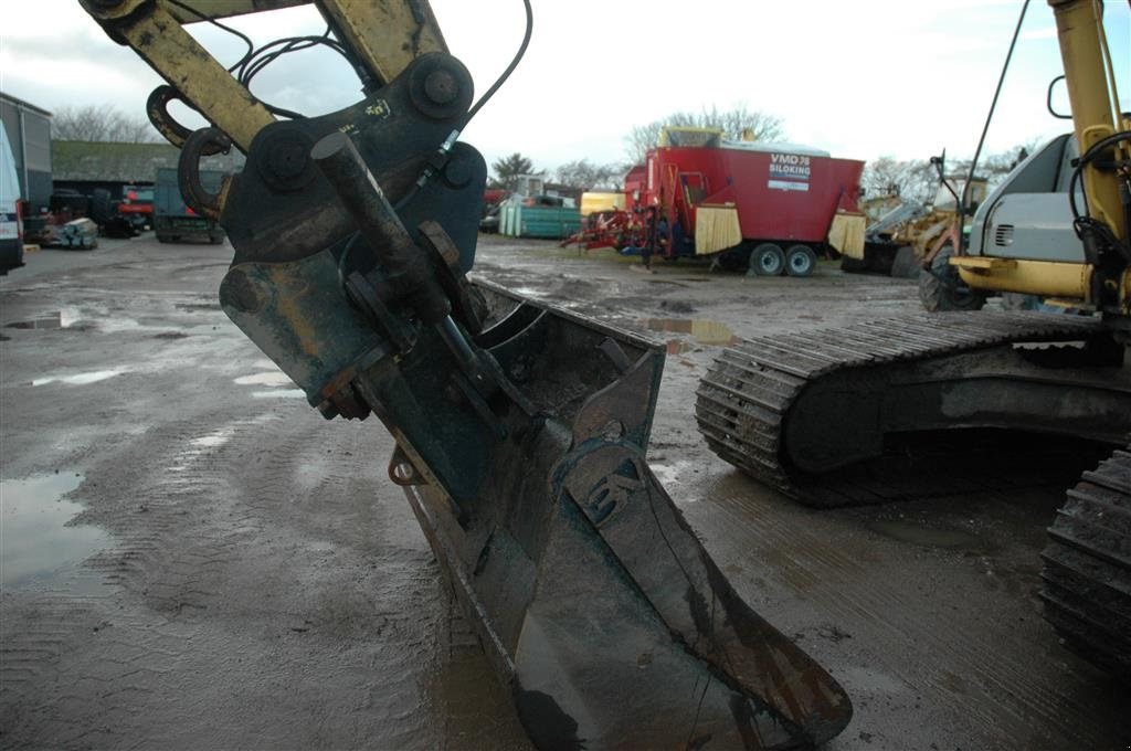 Bagger a típus New Holland E 265 LC, Gebrauchtmaschine ekkor: Roslev (Kép 17)