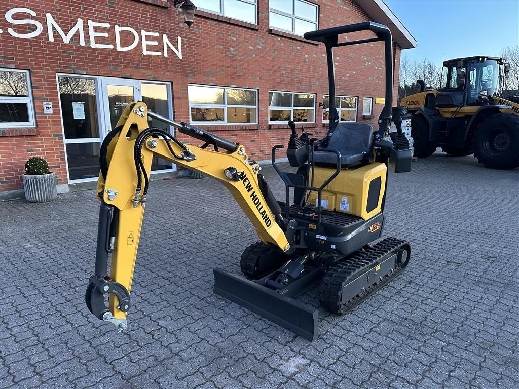 Bagger of the type New Holland E12D, Gebrauchtmaschine in Gjerlev J. (Picture 2)
