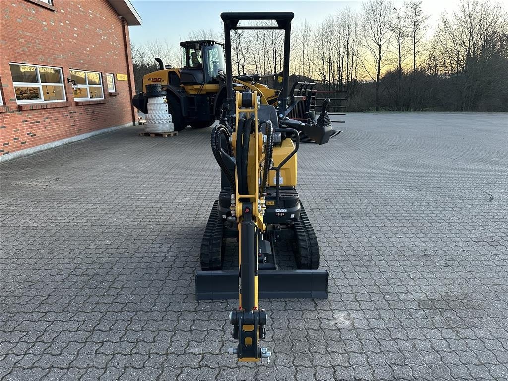 Bagger of the type New Holland E12D, Gebrauchtmaschine in Gjerlev J. (Picture 3)