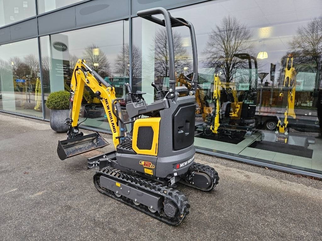 Bagger от тип New Holland e12d, Gebrauchtmaschine в Fårevejle (Снимка 6)