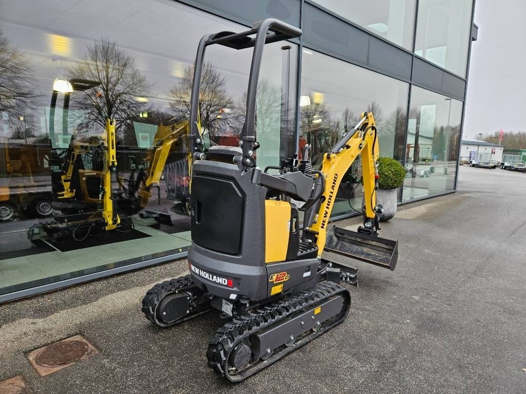 Bagger от тип New Holland e12d, Gebrauchtmaschine в Fårevejle (Снимка 3)