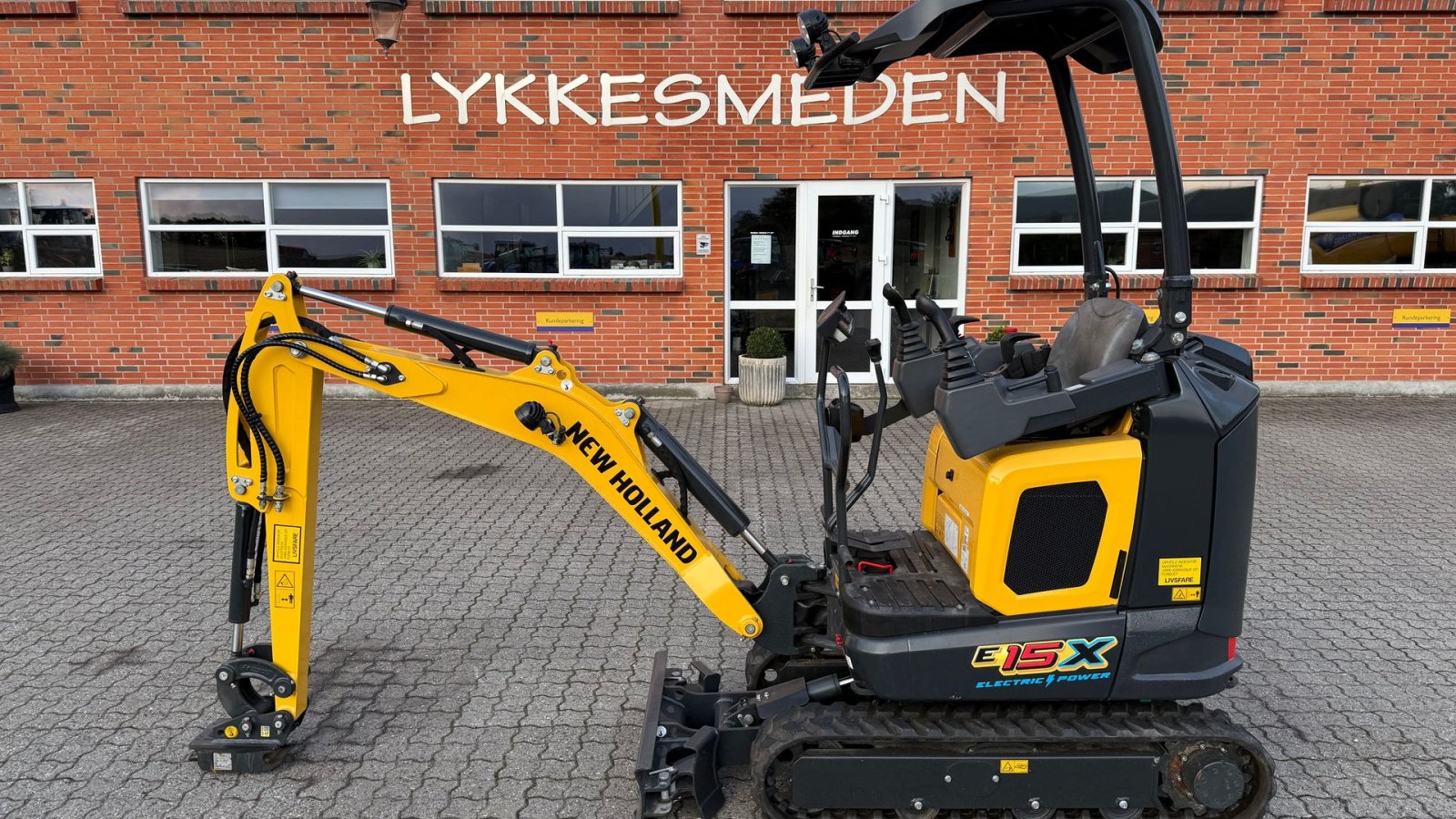 Bagger of the type New Holland E15X-electric, Gebrauchtmaschine in Gjerlev J. (Picture 1)