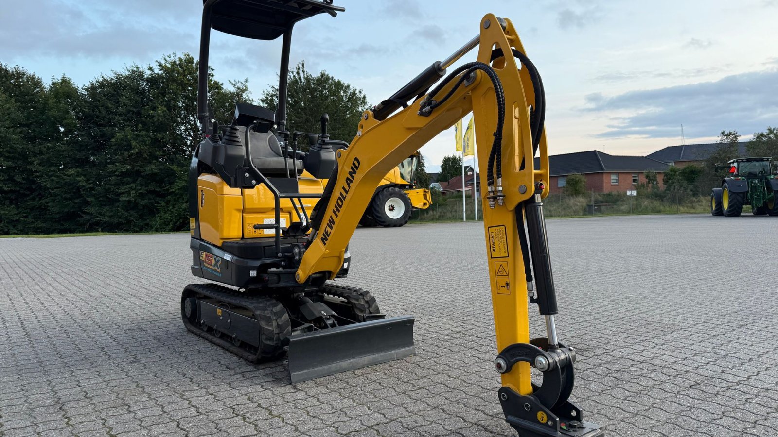 Bagger of the type New Holland E15X-electric, Gebrauchtmaschine in Gjerlev J. (Picture 4)