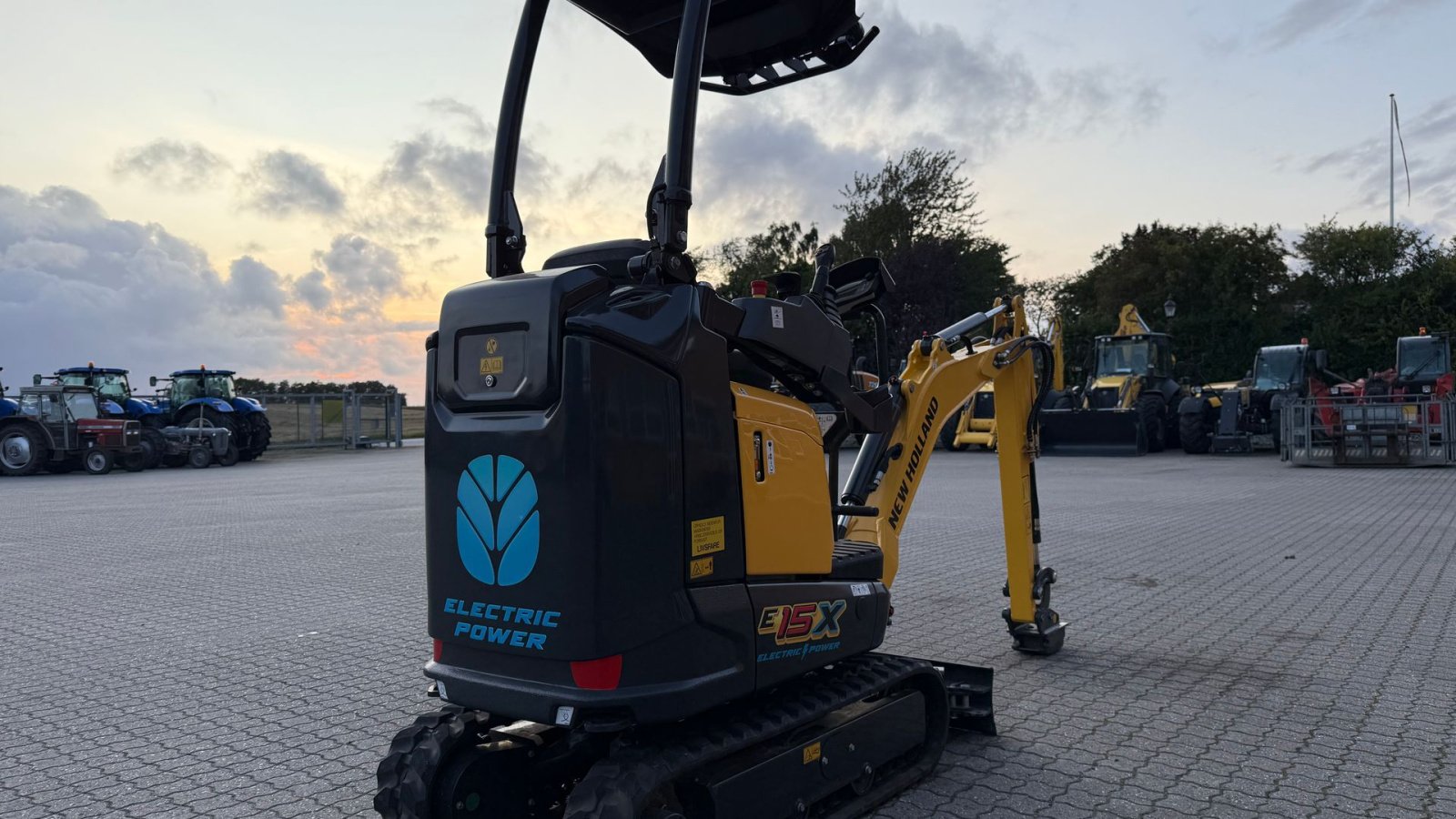 Bagger van het type New Holland E15X-electric, Gebrauchtmaschine in Gjerlev J. (Foto 5)