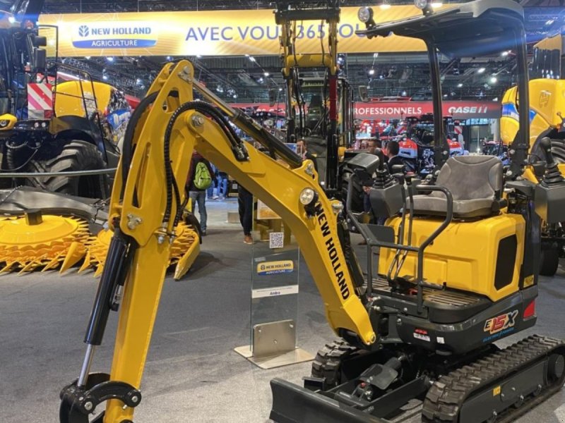 Bagger van het type New Holland E15X ROLL-BAR AG, Gebrauchtmaschine in Hadsten (Foto 1)