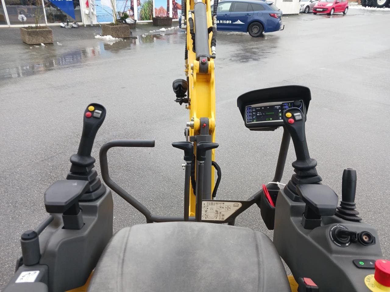 Bagger типа New Holland E15X ROLL-BAR, Gebrauchtmaschine в Maribo (Фотография 6)