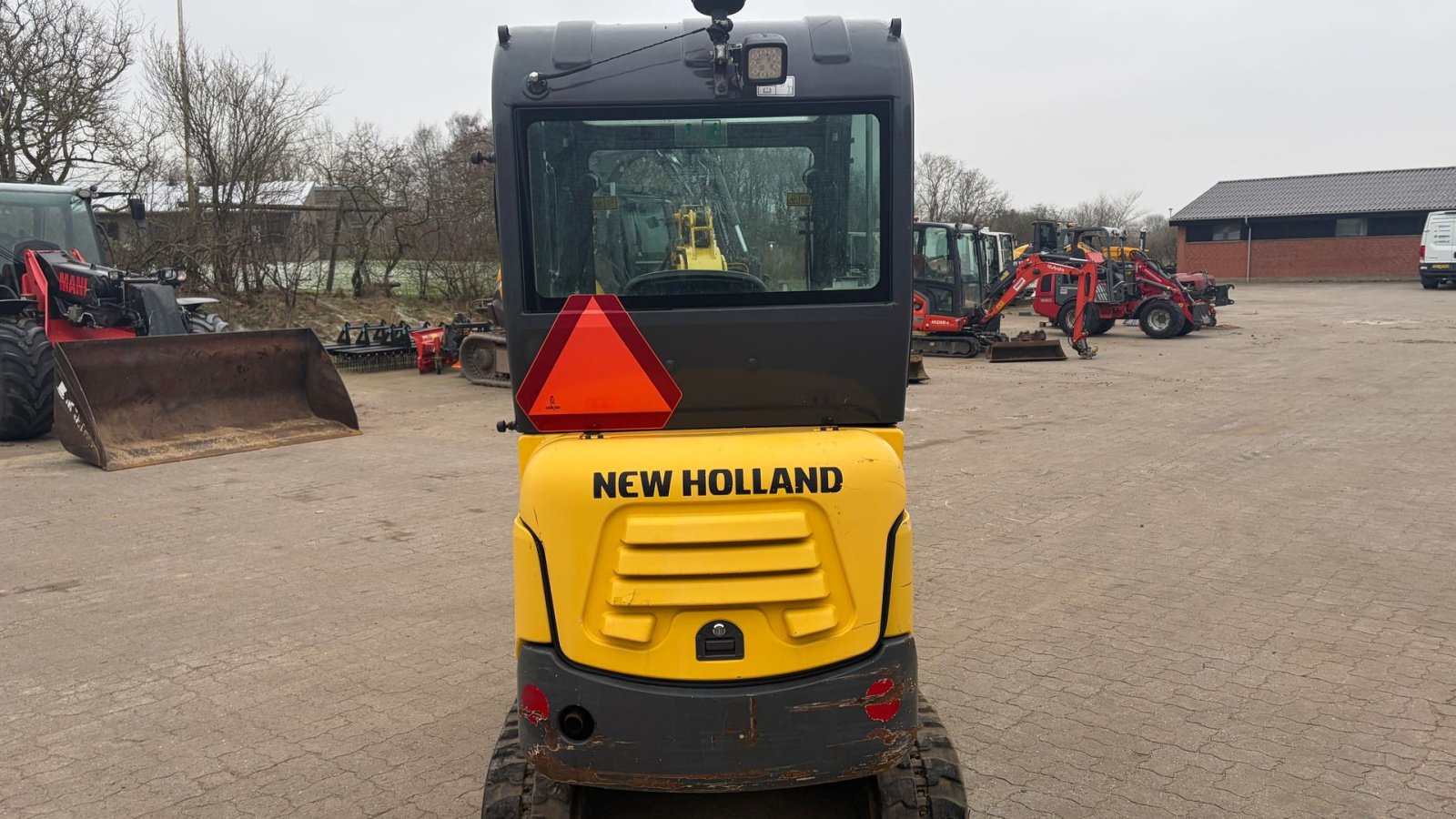 Bagger van het type New Holland E18 C M. Tiltman, Gebrauchtmaschine in Roslev (Foto 4)