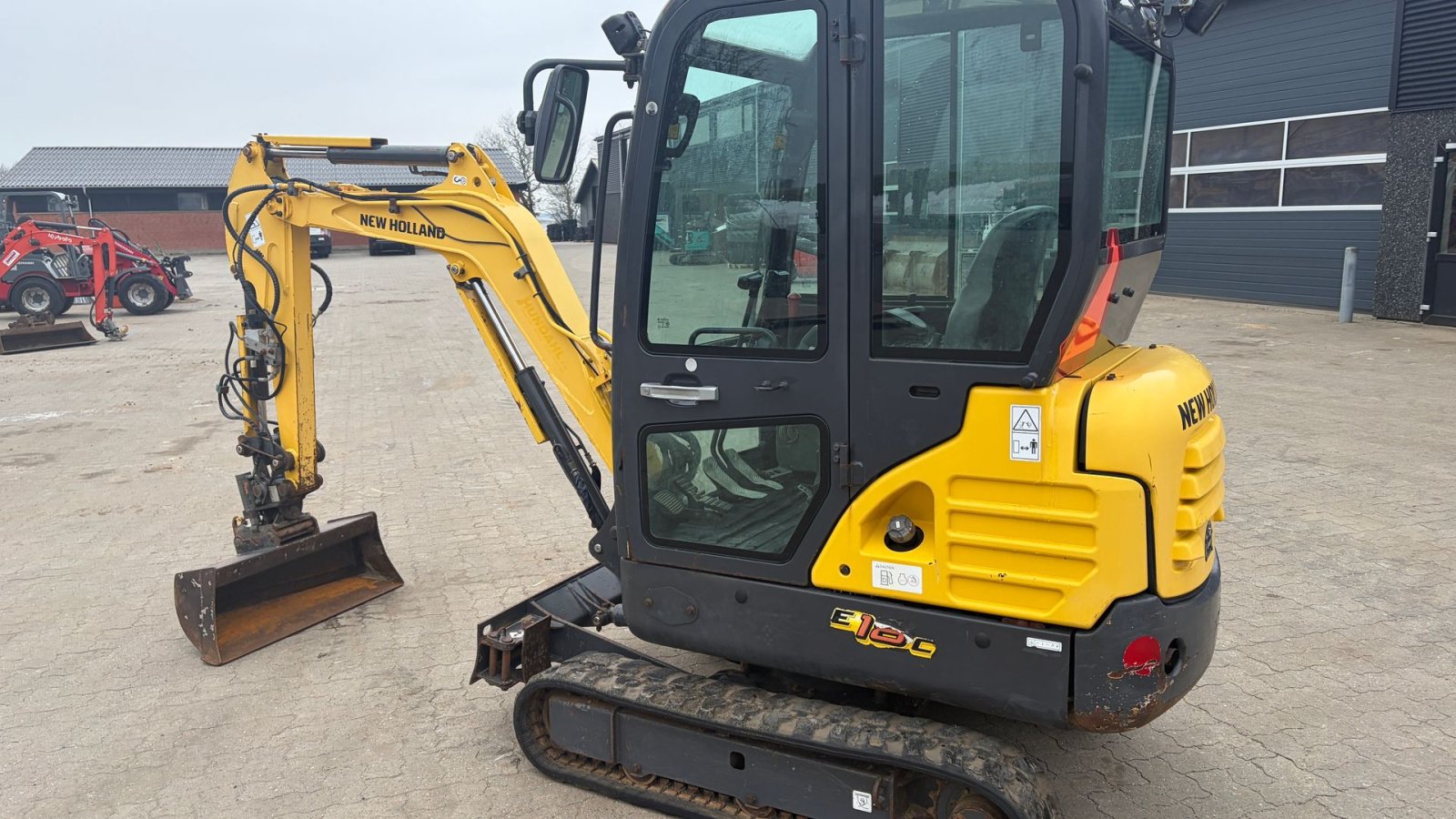 Bagger van het type New Holland E18 C M. Tiltman, Gebrauchtmaschine in Roslev (Foto 3)