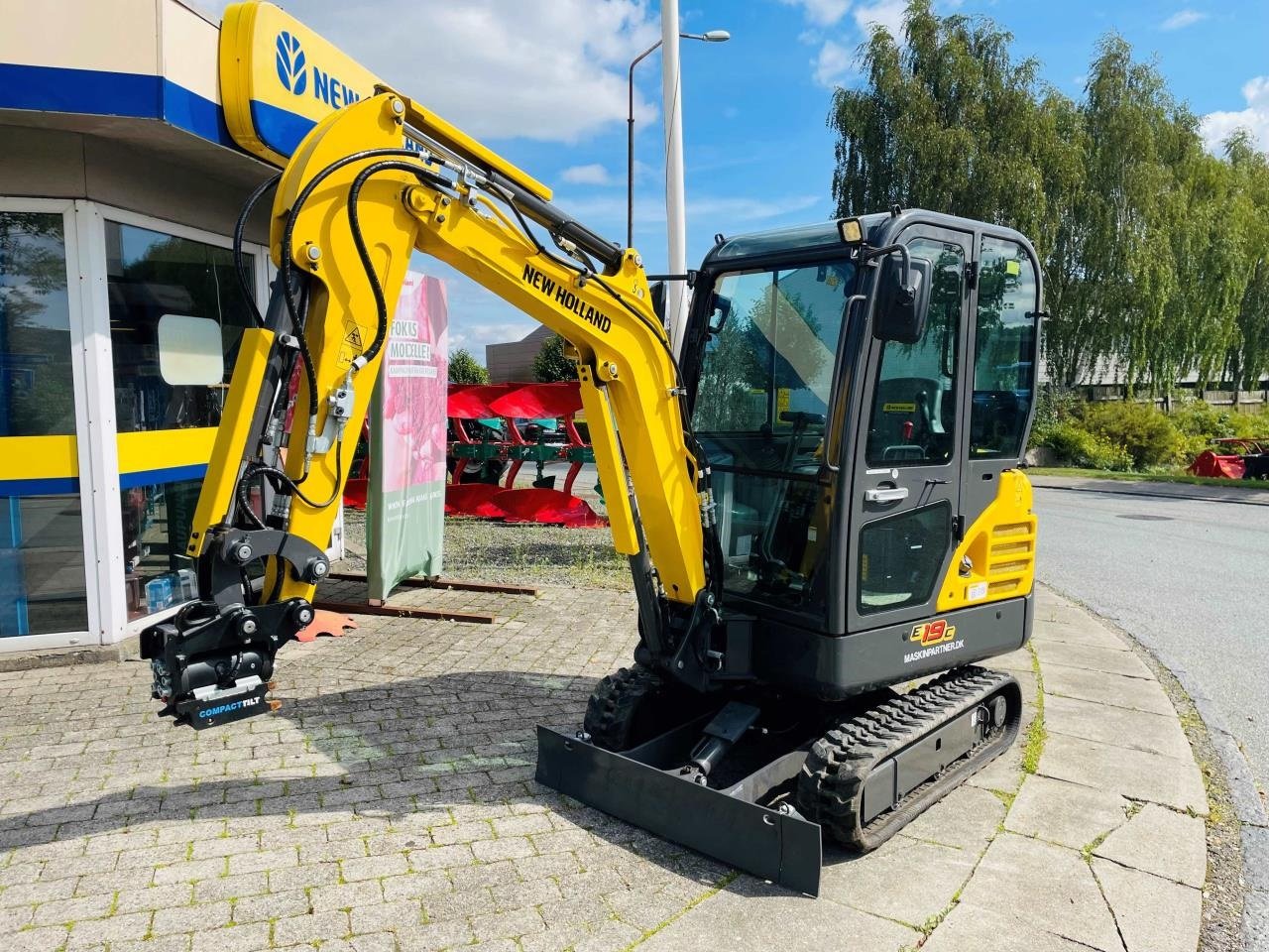 Bagger des Typs New Holland E19C, Gebrauchtmaschine in Middelfart (Bild 2)