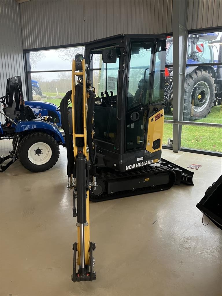 Bagger of the type New Holland E19D Cab AG, Gebrauchtmaschine in Glamsbjerg (Picture 3)