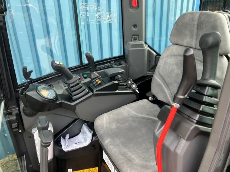 Bagger типа New Holland E19D minigraver, Gebrauchtmaschine в Viborg (Фотография 4)