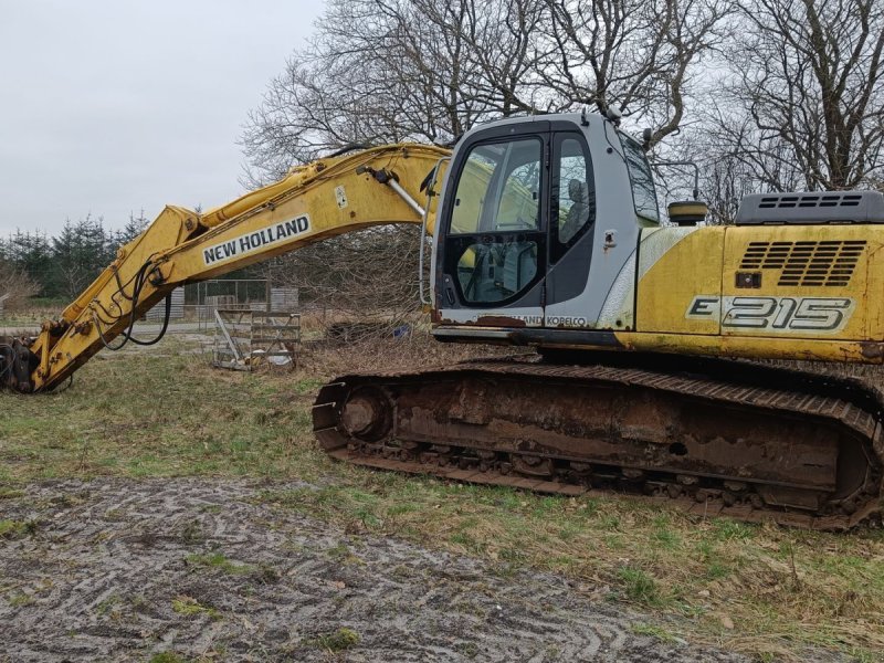 Bagger van het type New Holland E215, Gebrauchtmaschine in Egtved (Foto 1)