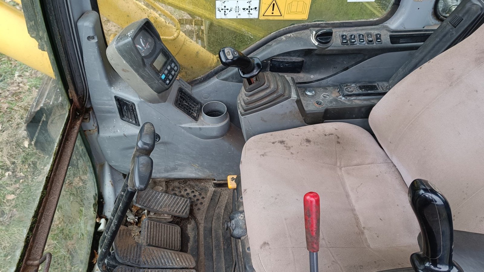 Bagger van het type New Holland E215, Gebrauchtmaschine in Egtved (Foto 12)