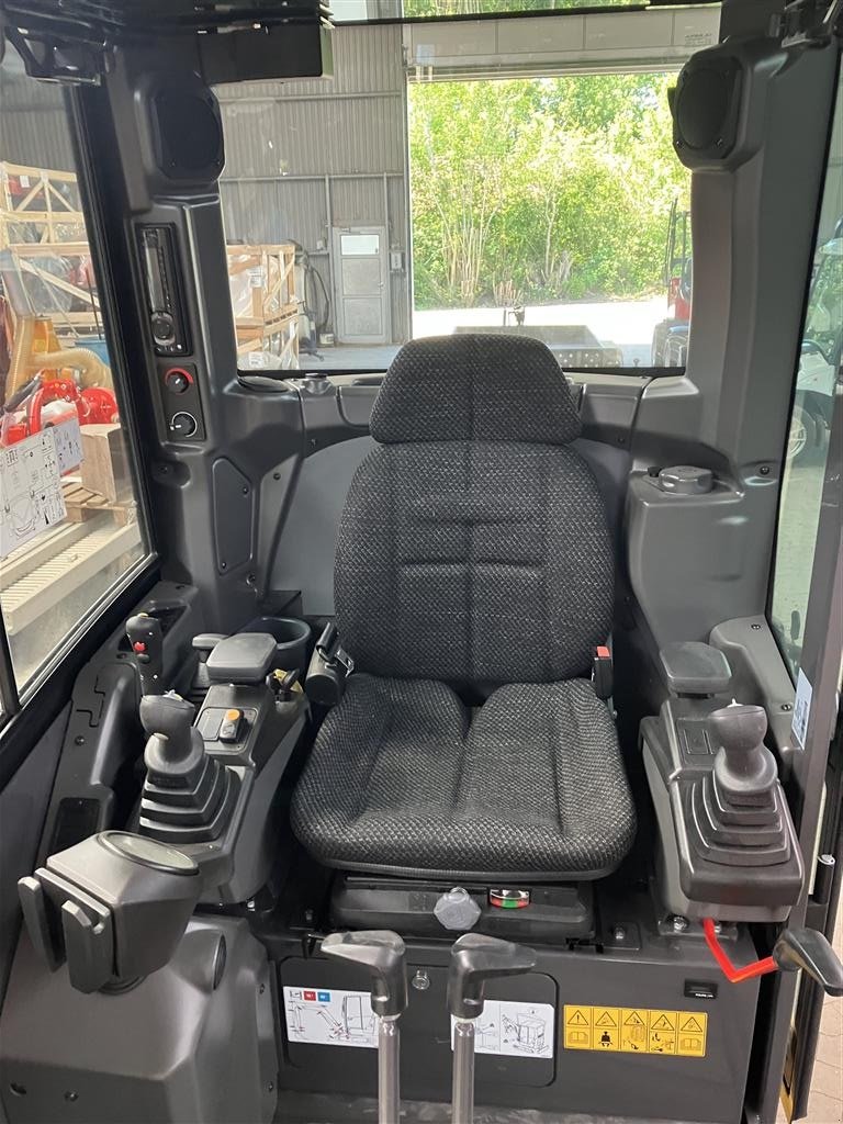 Bagger typu New Holland E22D Cab AG Fabriksny, Gebrauchtmaschine v Glamsbjerg (Obrázek 7)