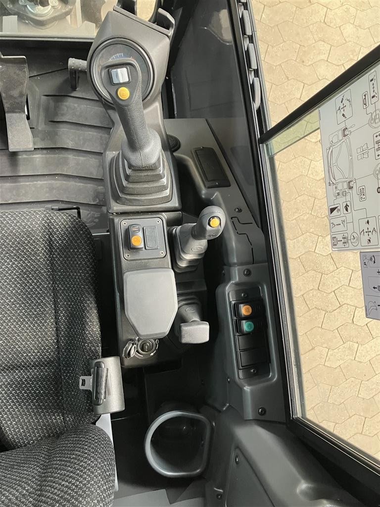 Bagger typu New Holland E22D Cab AG Fabriksny, Gebrauchtmaschine v Glamsbjerg (Obrázek 5)