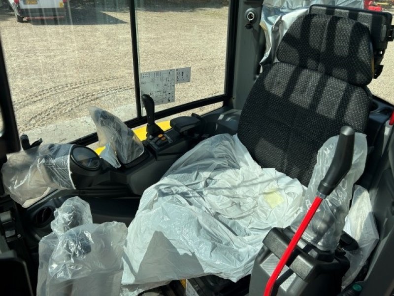 Bagger a típus New Holland E25D CAB, Gebrauchtmaschine ekkor: Rødding (Kép 5)