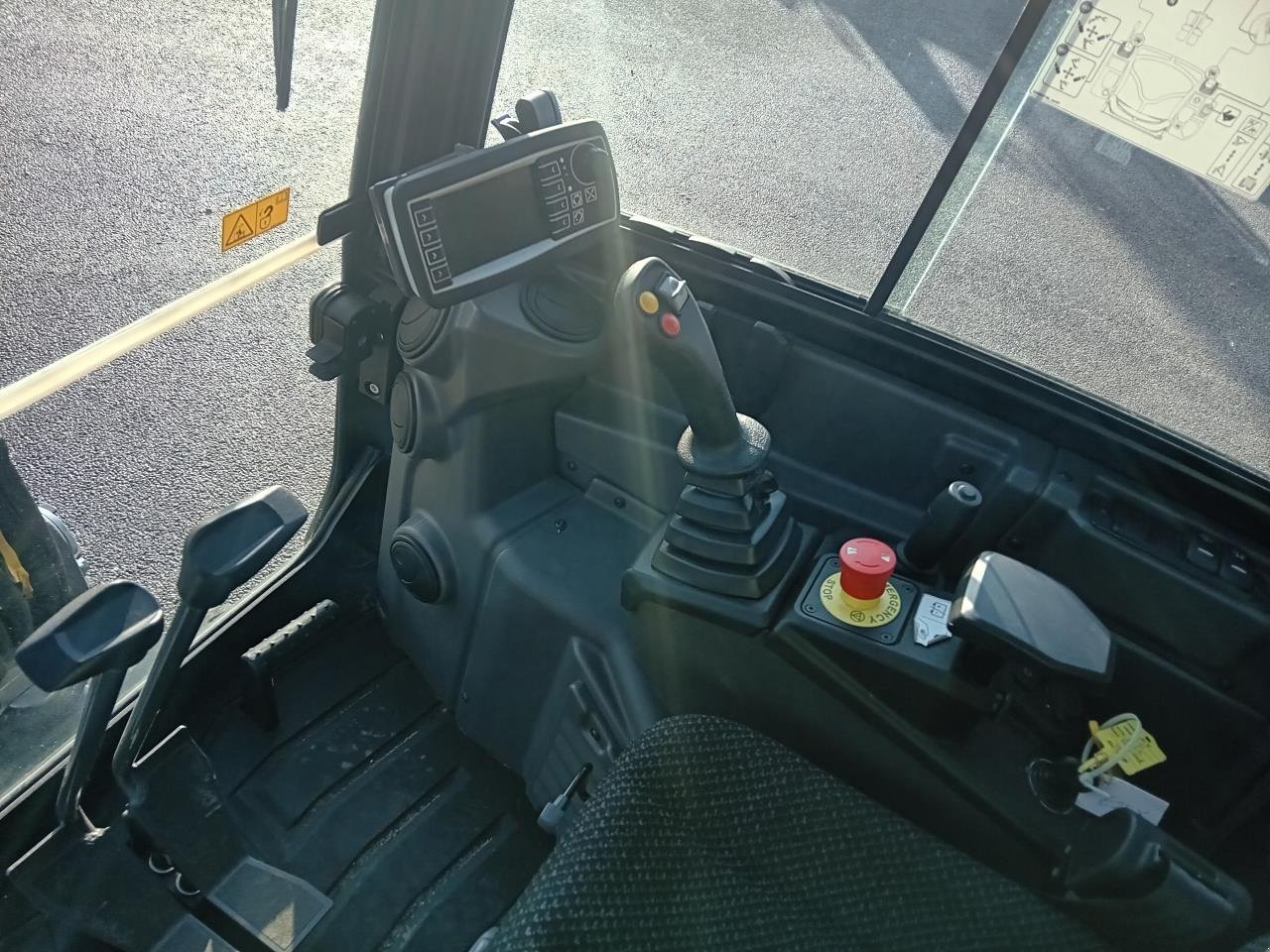 Bagger typu New Holland E25X ROLL-BAR, Gebrauchtmaschine w Maribo (Zdjęcie 8)