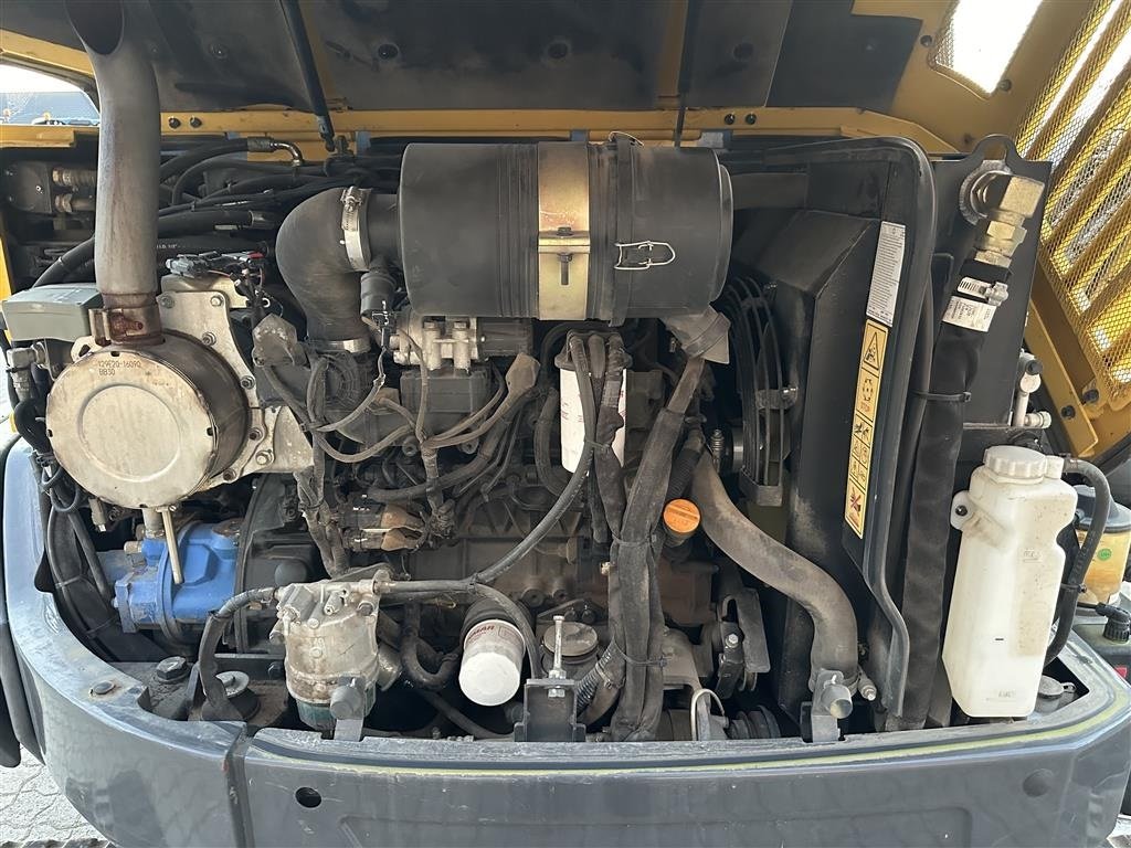 Bagger типа New Holland E60C, Gebrauchtmaschine в Gjerlev J. (Фотография 17)