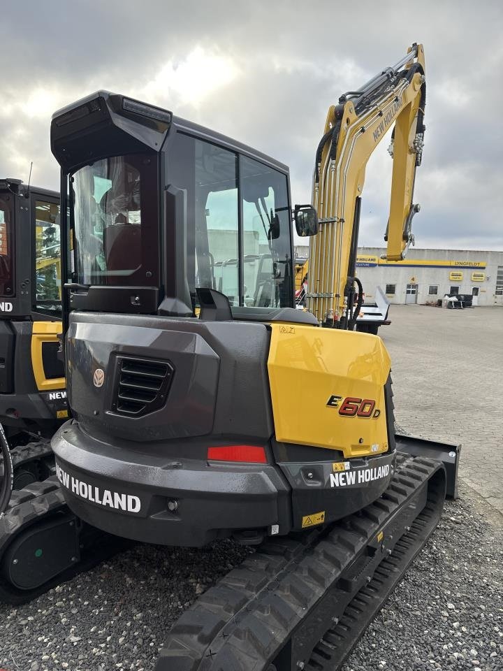 Bagger typu New Holland E60D CAB, Gebrauchtmaschine v Hadsten (Obrázek 4)