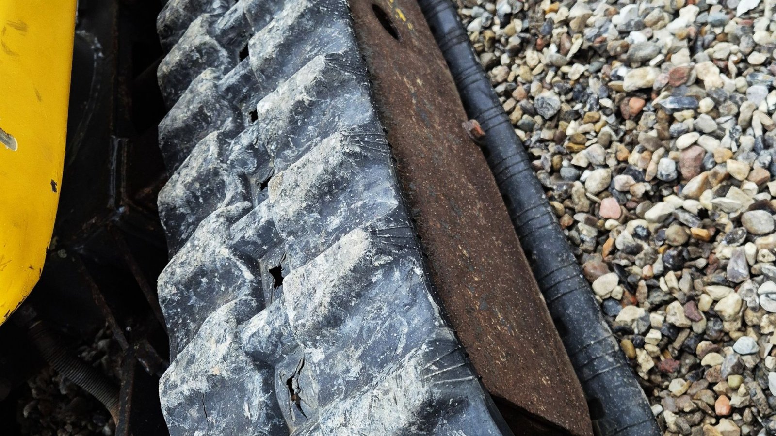 Bagger des Typs New Holland E9 SR / 2900 timer / med skovlsæt / pæn stand, Gebrauchtmaschine in Arden (Bild 13)