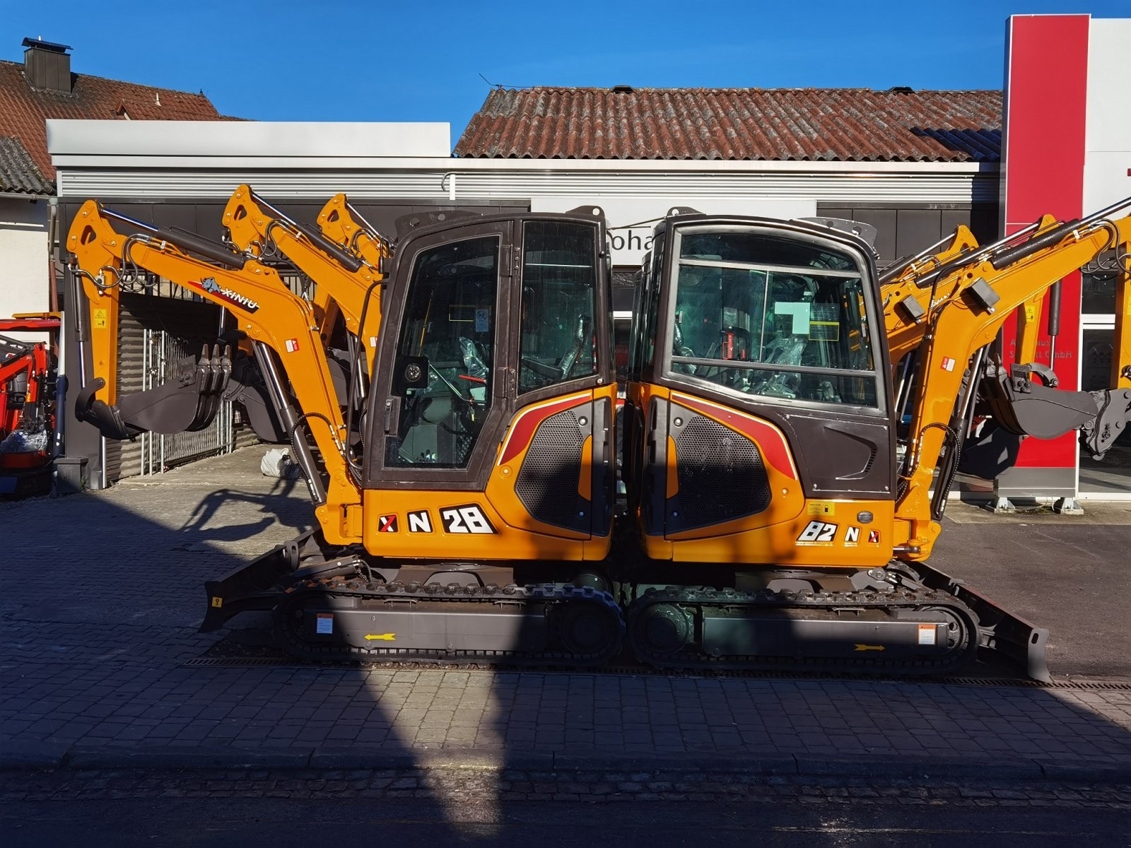 Bagger des Typs Rhinoceros XN 28, Neumaschine in Sommerach (Bild 3)