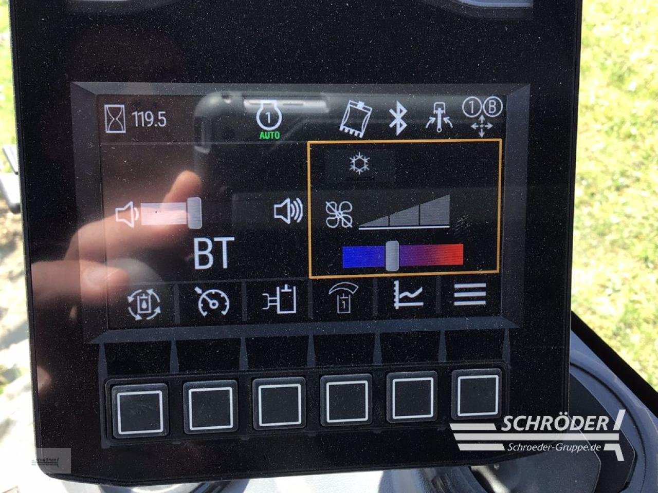 Bagger of the type Sonstige 302 CR / GARANTIE / INKL. 2X LÖFFEL, Gebrauchtmaschine in Penzlin (Picture 8)