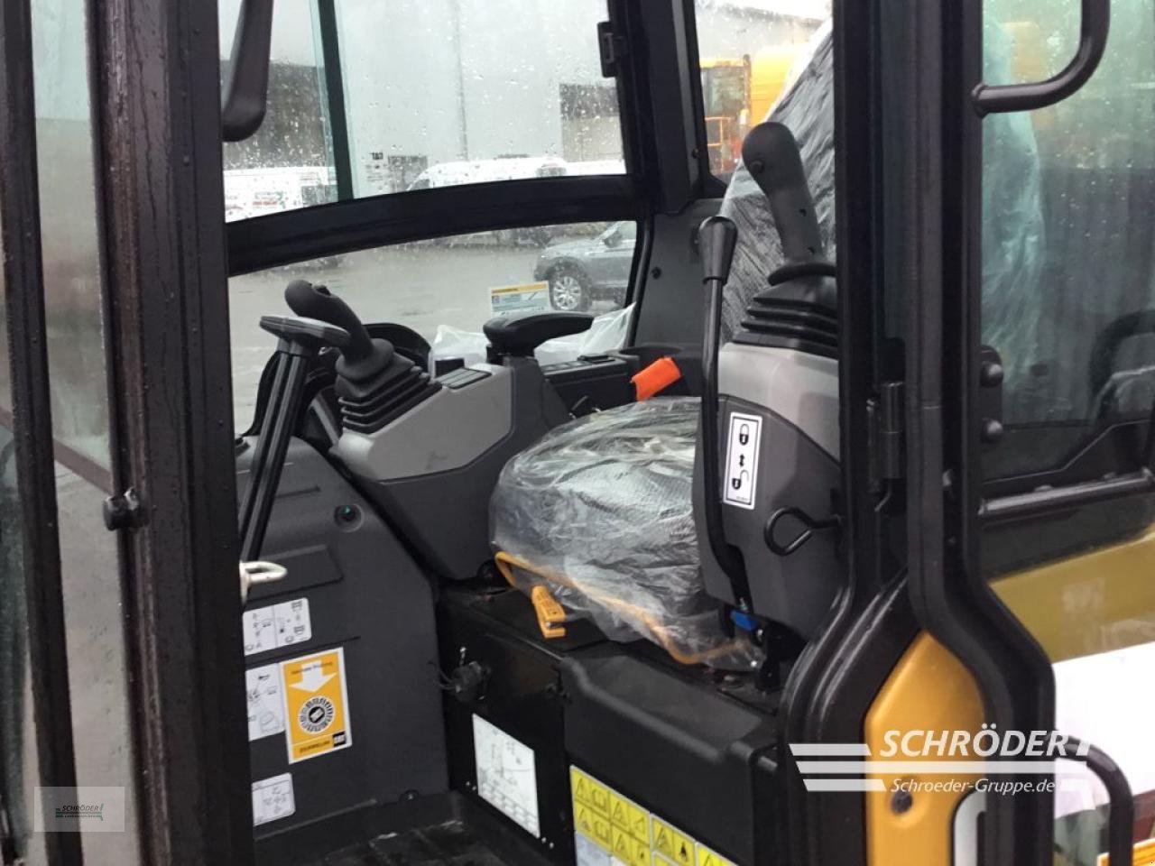 Bagger του τύπου Sonstige 302 CR, Neumaschine σε Ahlerstedt (Φωτογραφία 7)