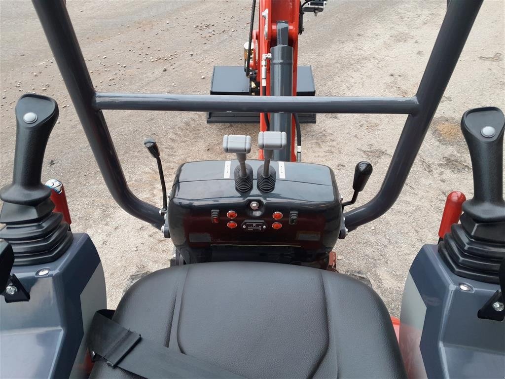 Bagger типа Sonstige M12  1250 kg graver, Gebrauchtmaschine в Rødekro (Фотография 11)