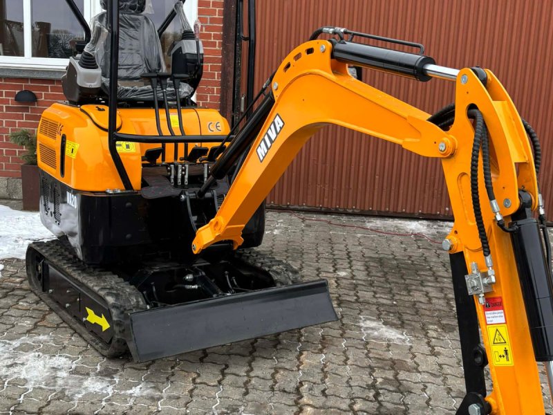 Bagger от тип Sonstige Miva fabriksny 1800kg minigraver, Gebrauchtmaschine в Vinderup