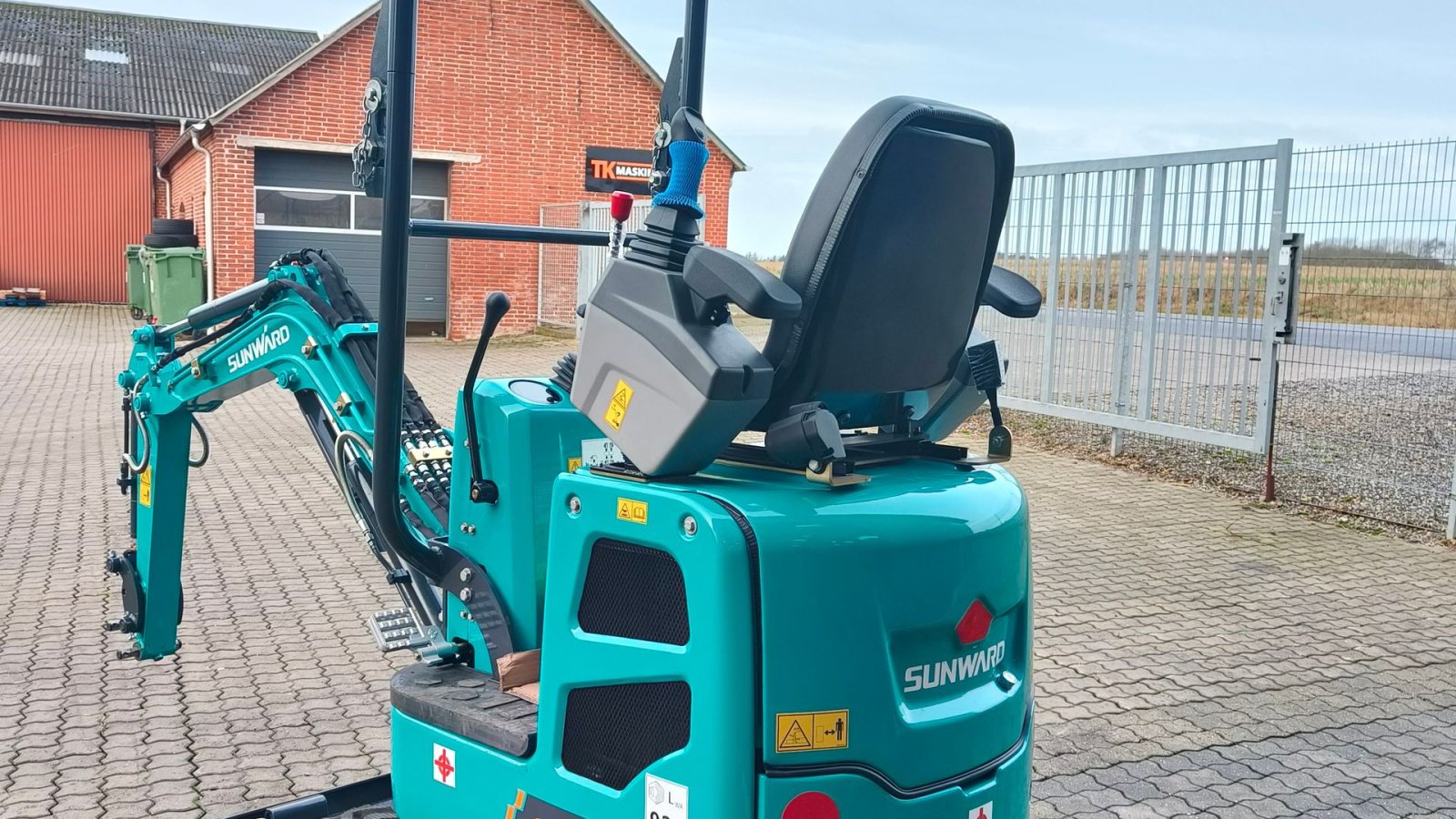 Bagger of the type Sunward swe08F 1 tons Minigraver, Gebrauchtmaschine in Vinderup (Picture 3)